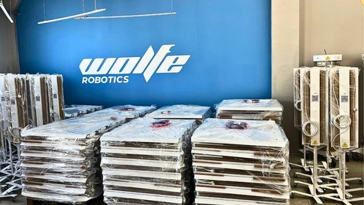 Wolf-e Robotics Photo 9