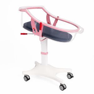 可调高度医用婴儿床 1