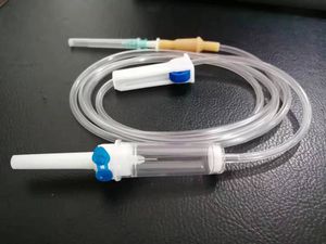输液器