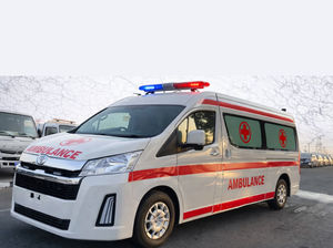 厢式救护车 1