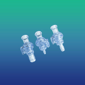 母端连接器