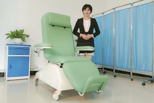 电动采血椅 1