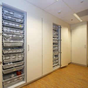 医用柜 1