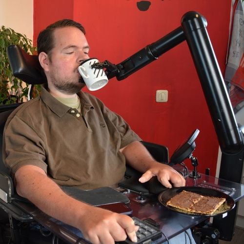 辅助机械手臂 - iARM - Assistive Innovations B.V. - 营养 / 用于轮椅 / 铰接式