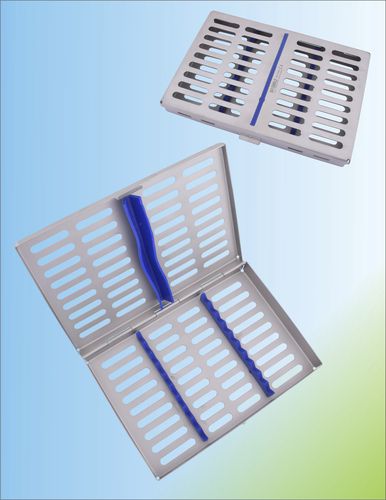 牙科器械消毒柜 - SSI 786-4508 - Smile Surgical Ireland Limited - 不锈钢 / 带孔