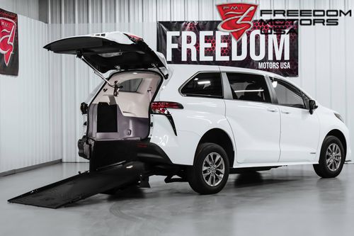 SUV残疾人汽车 - 28152 - Freedom Motors USA - 汽油 / 混合 / 后尾门