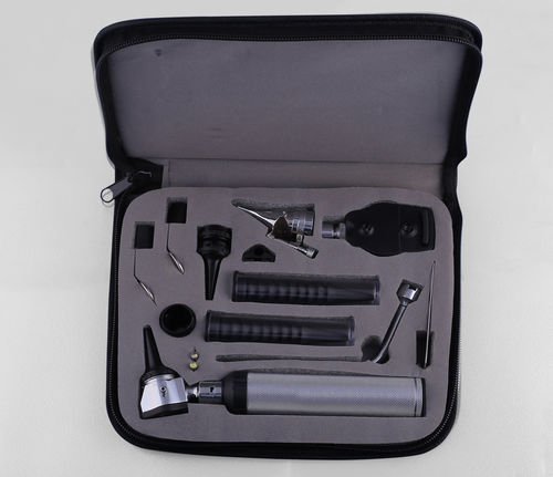 诊断医疗包 - MDI-06000-6140	 - Mediciveins - 带耳镜 / 带眼底镜