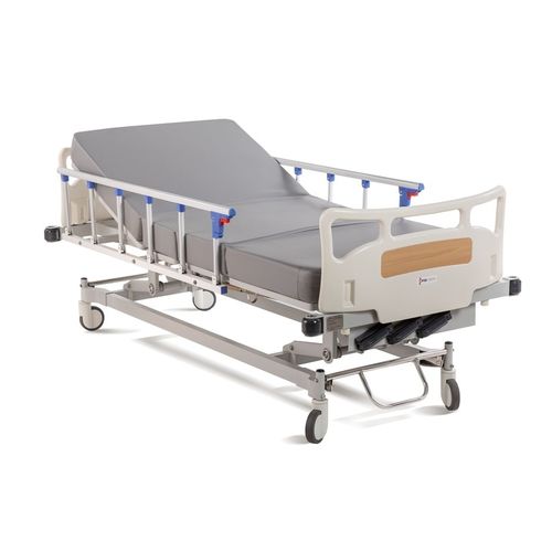 医院病床 - 3 - Palakkad Surgical Industries - 手动 / 高度可调节 / 带滑轮