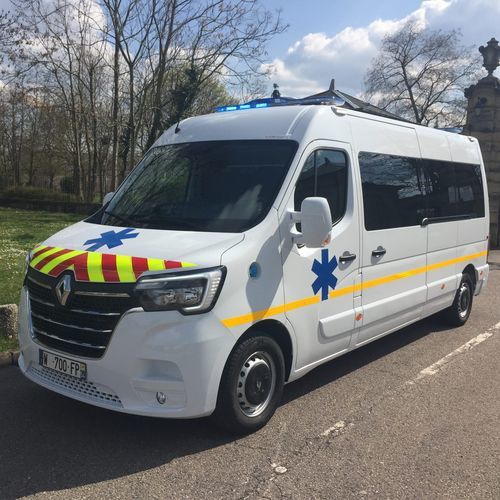 转运救护车 - Renault Master - ICU AUTOMOTIVE IMPORT EXPORT AND CONSULTING. - 厢式货车