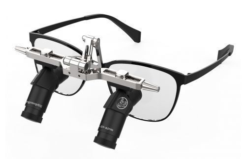 眼镜框双筒放大镜 - Ergo-Vue Flip - 5.5x - ErgonoptiX Alon Sabsay - 带折叠系统 / 带有医用头灯