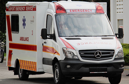 隔间式救护车 - Mercedes-Benz Sprinter - Dlouhy