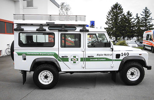 救援车 - Land Rover Defender - Dlouhy