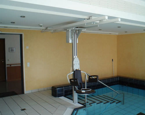 电动移位机 - C100-1000 - Horcher Medical Systems - 吊顶 / 成人 / 泳池