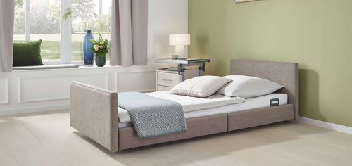 疗养床 - Tereno - Stiegelmeyer GmbH & Co. KG - 电动 / 高度可调节 / 超低