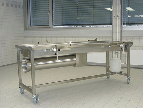 法医用尸检台 - AST 10/700 - KUGEL medical GmbH & Co. KG/库尔医疗技术 - 解剖 / 尸体清洗 / 带滑轮