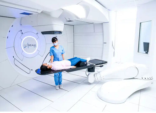 质子治疗回旋加速器 / 带机器人定位台 - ProBeam 360° - Varian Oncology/瓦里安 - 集成X光扫描仪