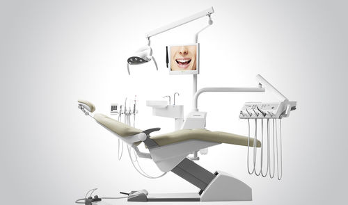 带电动椅牙科治疗设备 - COMFORTEK_N1 - Beyes Dental Canada - 带监护仪 / 带口腔内摄像机 / 带器械架