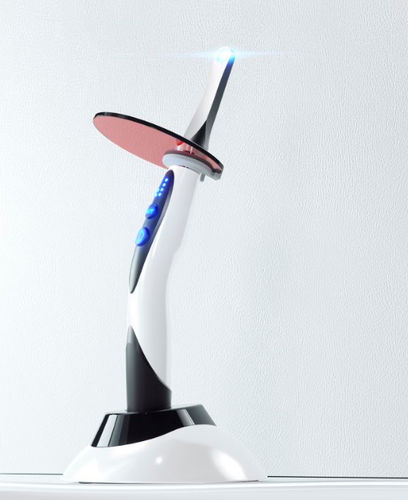 牙科光固化机 - O-light plus DTE - Guilin Woodpecker Medical Instrument Co., Ltd.   - 无线 / LED式