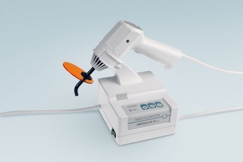 牙科光固化机 - Megalux E  - MEGADENTA Dentalprodukte GmbH   - 树脂用 / 卤素