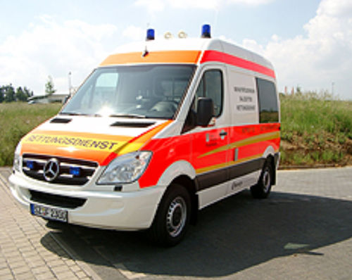 厢式救护车 - Mercedes Benz Sprinter - C. Miesen - A型 / 4担架 / 带有坡道