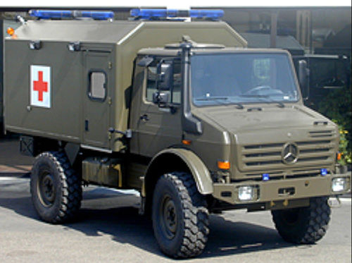 救援车 - Unimog multi-stretcher - C. Miesen - 隔间式 / 4担架 / 带有坡道