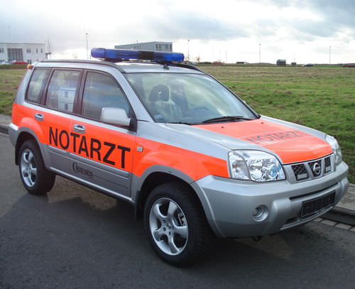 急救手术救护车 - Nissan X-Trail - C. Miesen - 四驱