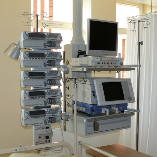 吊顶医疗柱 - M-GL03 - Medical Technologies LBI - 重症监护 / 固定 / 带吊篮