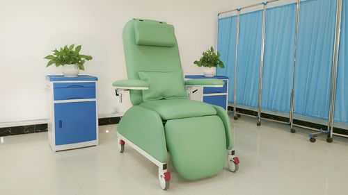 电动采血椅 - PY-YD-810 upgrade - Nanning Passion Medical Equipment - 3台面 / 带滑轮 / 特伦德伦伯卧位