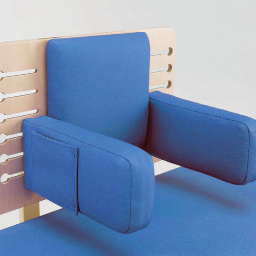 可调节背部支架 - adjustable backrest with pelvic guides - G and S Smirthwaite Ltd. 