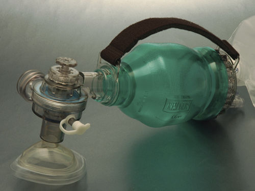 新生儿人工复苏器 - 4025 - BLS Systems Limited - 过压释放PEEP阀 / 带面具